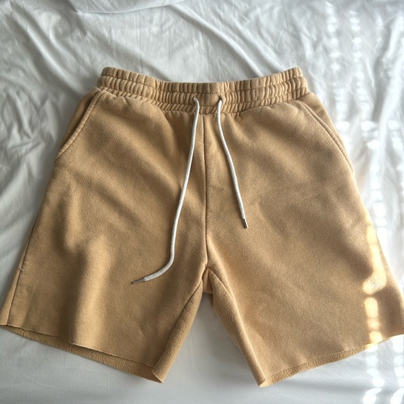 beige comfy sweatshorts - Picture 1 of 2